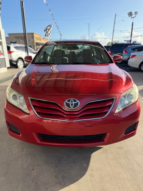 2010 Toyota Camry Image 1
