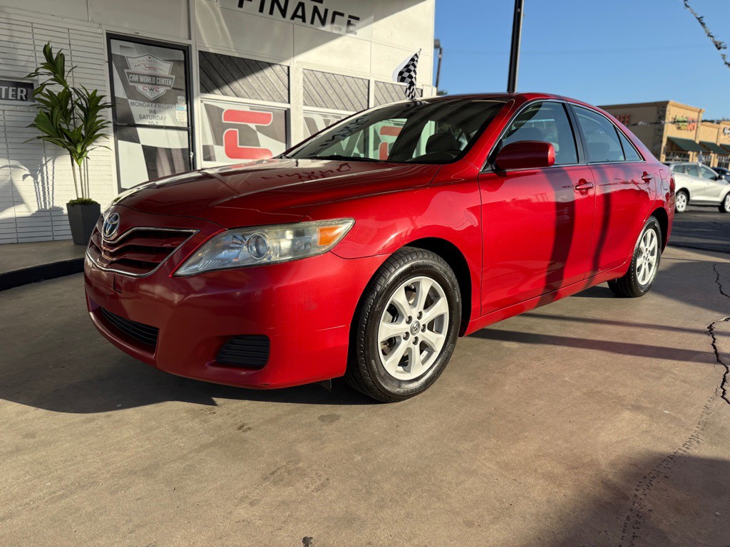 2010 Toyota Camry Image 2