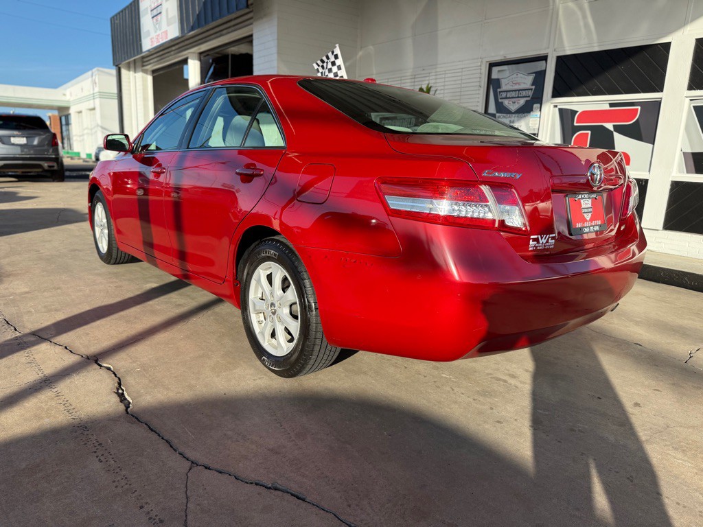 2010 Toyota Camry Image 4