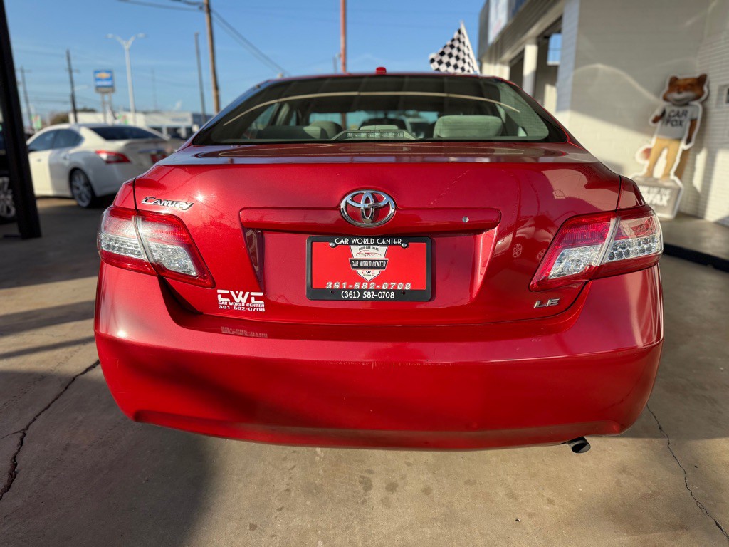 2010 Toyota Camry Image 5