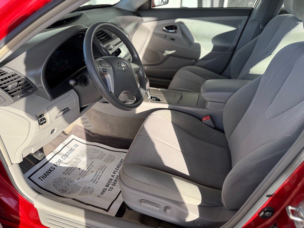 2010 Toyota Camry Image 7