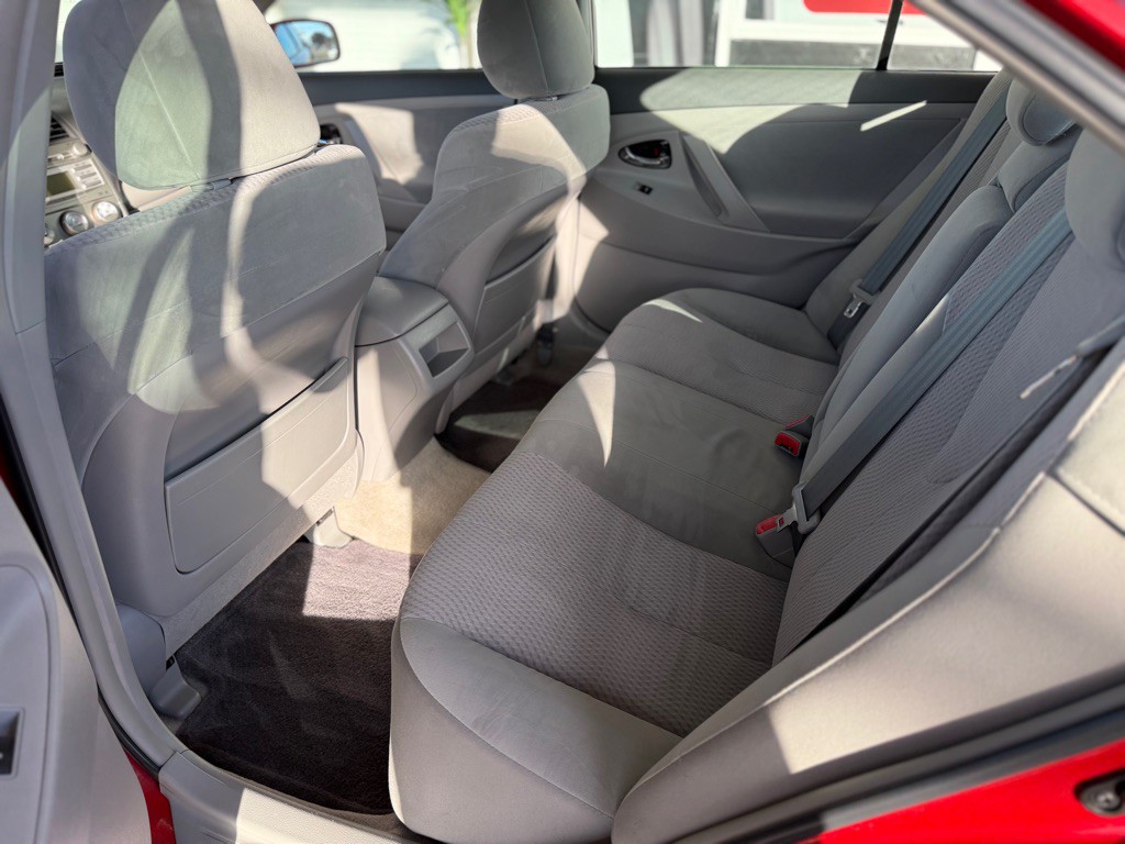 2010 Toyota Camry Image 8
