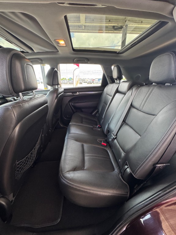 2011 Kia Sorento Image 6
