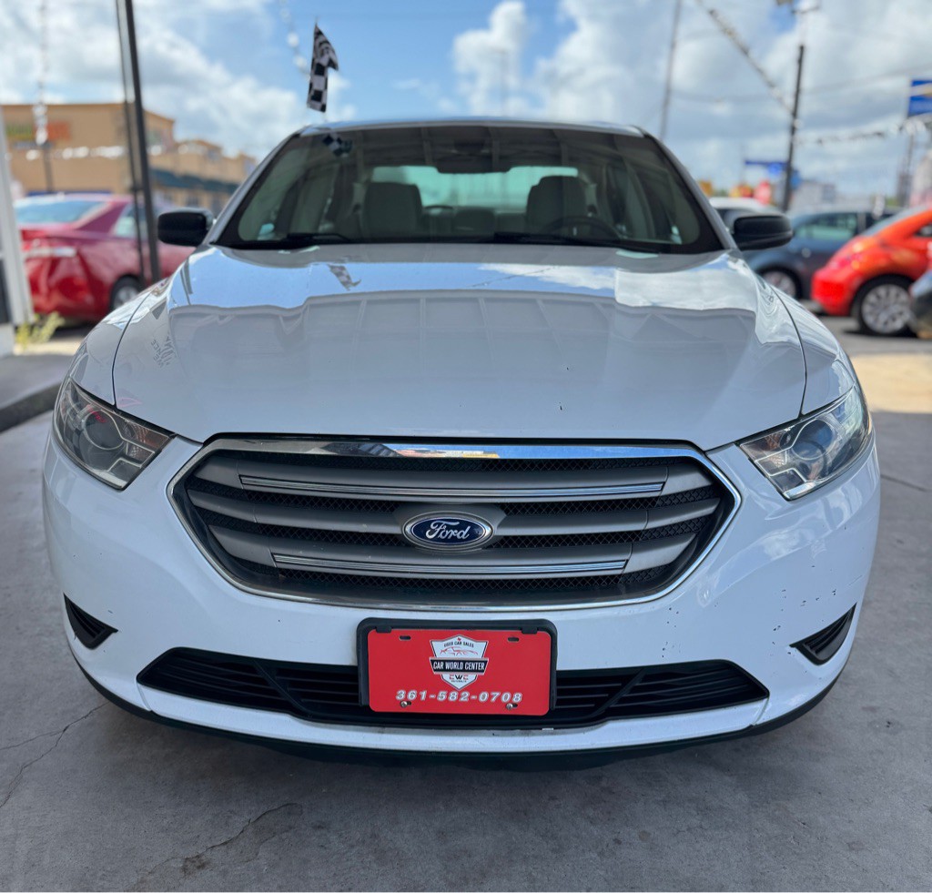 2016 Ford Taurus Image 1