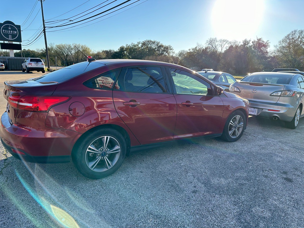 2017 Ford Focus Image 4