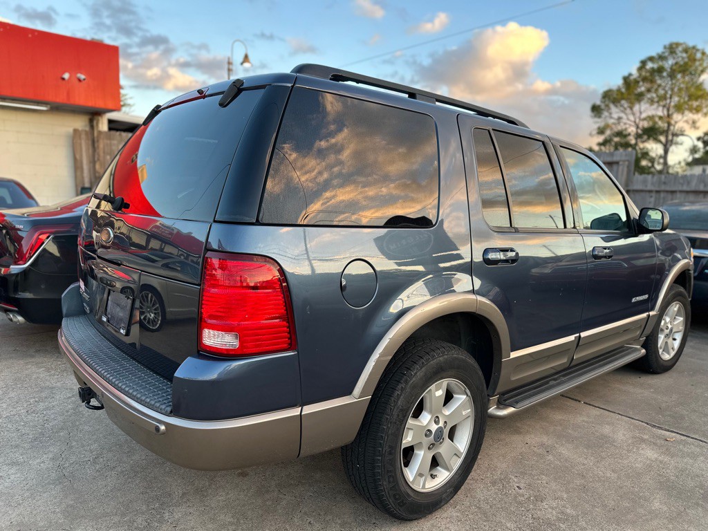 2004 Ford Explorer Image 3