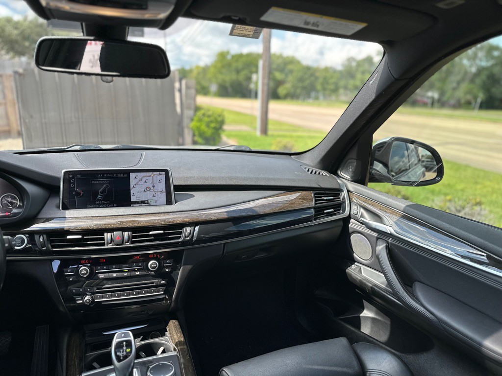 2017 BMW X5 Image 18