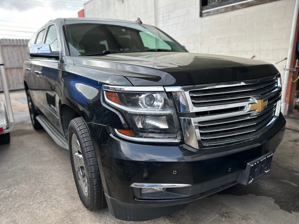 2015 Chevrolet Tahoe Image 2