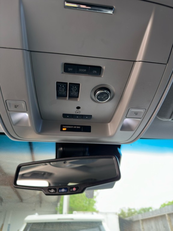 2015 Chevrolet Tahoe Image 12