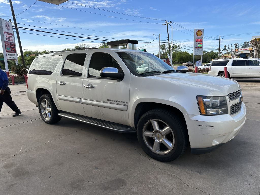2008 Chevrolet Suburban Image 1