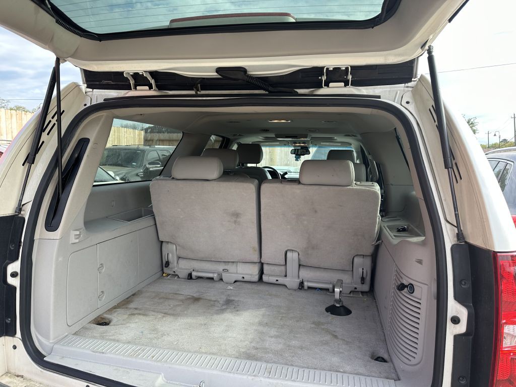 2008 Chevrolet Suburban Image 5