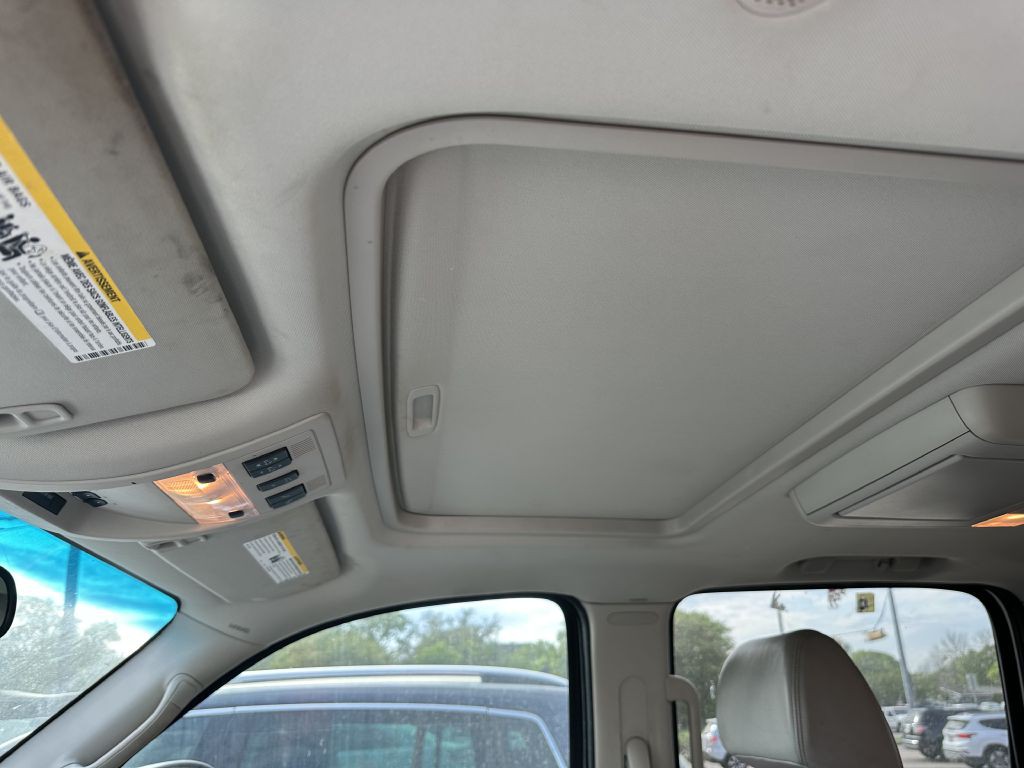 2008 Chevrolet Suburban Image 7