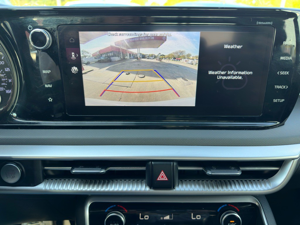 2022 Kia K5 Image 16