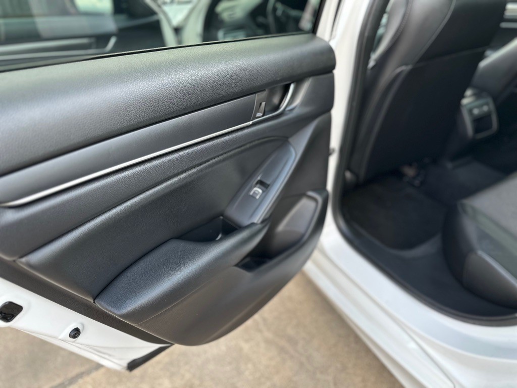 2022 Honda Accord Image 29