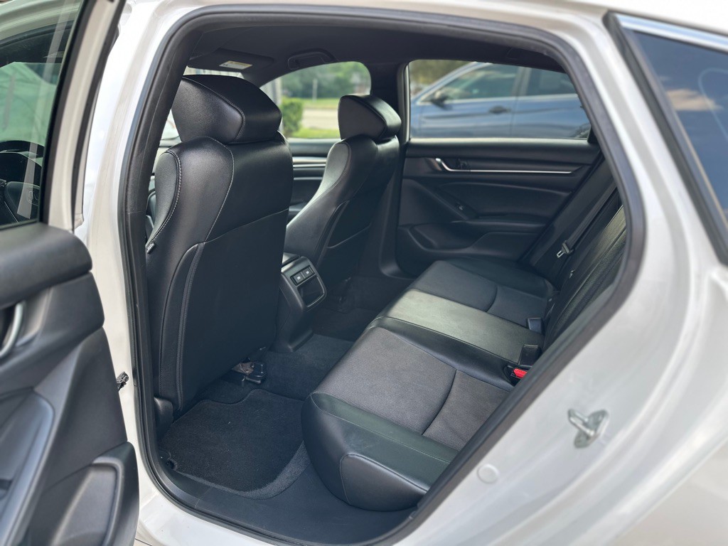 2022 Honda Accord Image 30