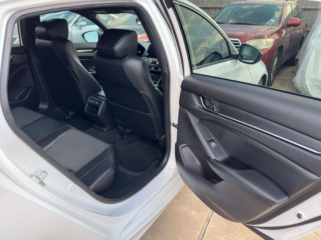 2022 Honda Accord Image 36
