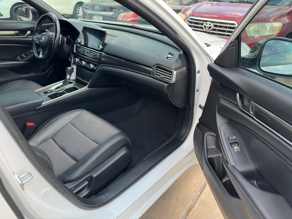2022 Honda Accord Image 37