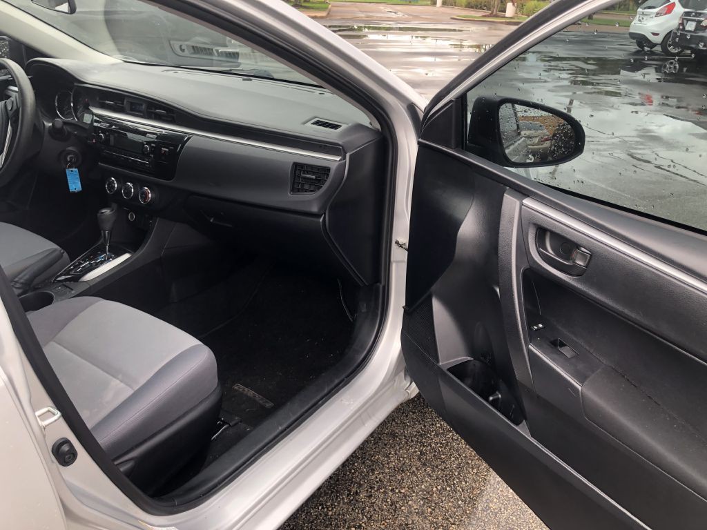 2014 Toyota Corolla Image 11