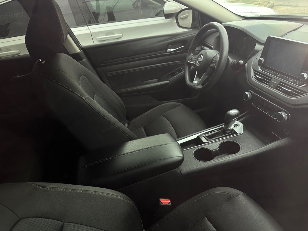 2020 Nissan Altima Image 3