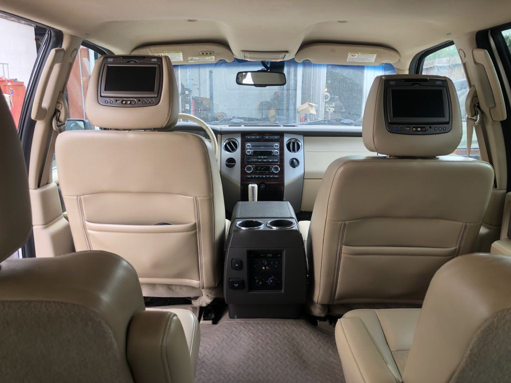 2011 Ford Expedition Image 11