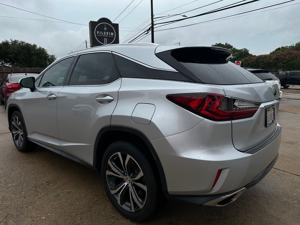 2017 Lexus RX Image 3