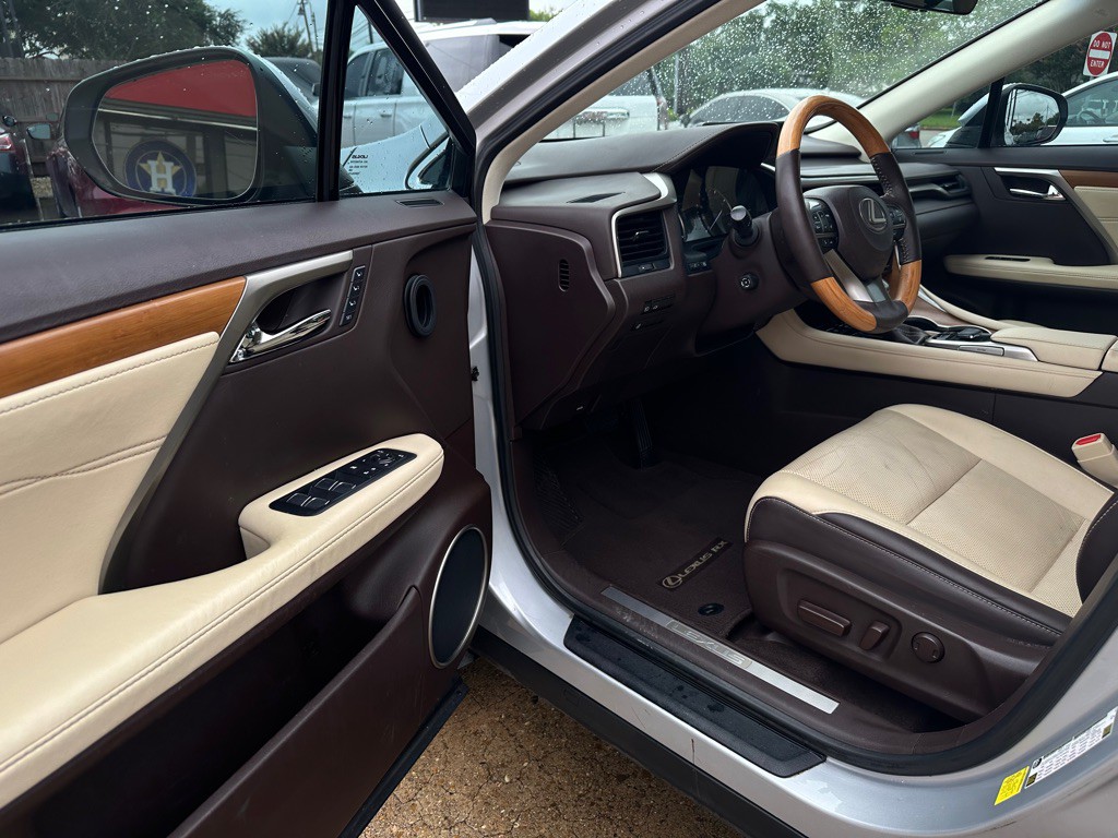 2017 Lexus RX Image 5