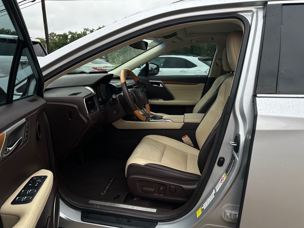 2017 Lexus RX Image 6