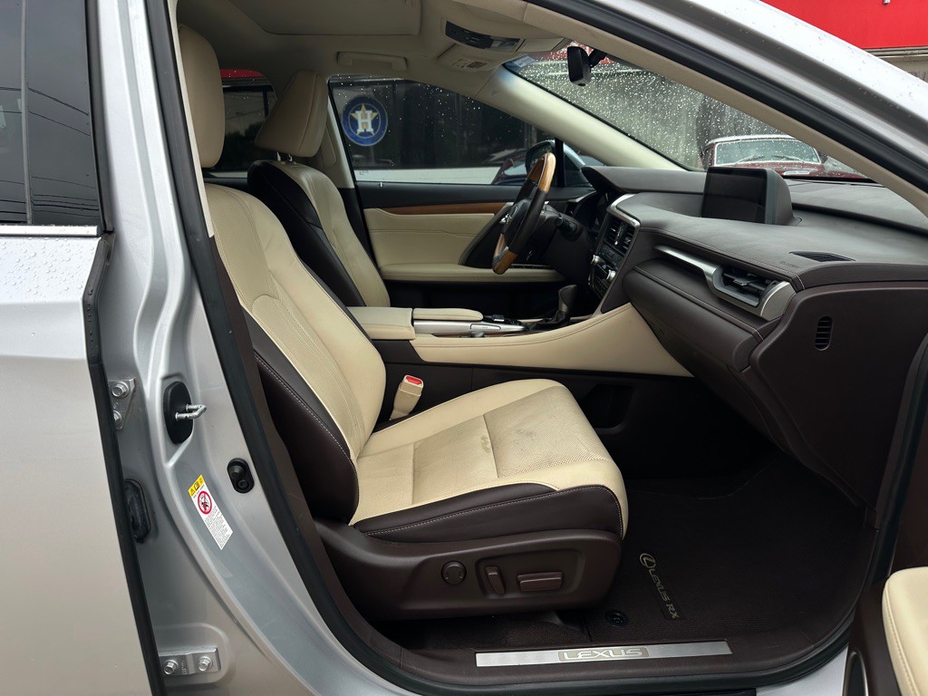 2017 Lexus RX Image 9