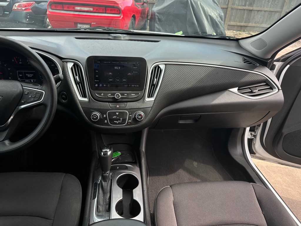 2019 Chevrolet Malibu Image 12