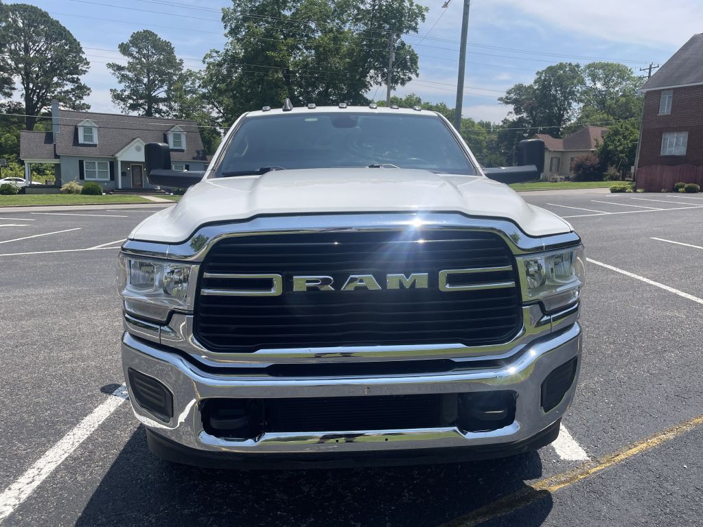 2021 RAM 3500 Image 2