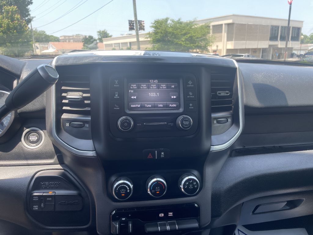 2021 RAM 3500 Image 15
