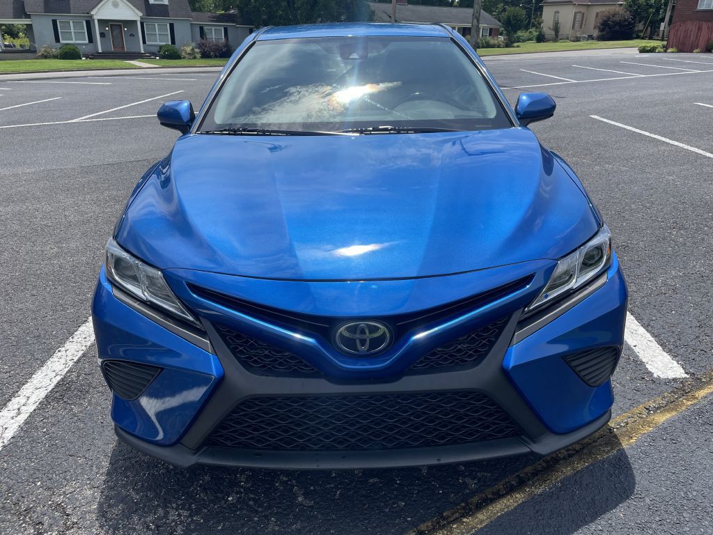 2019 Toyota Camry Image 2