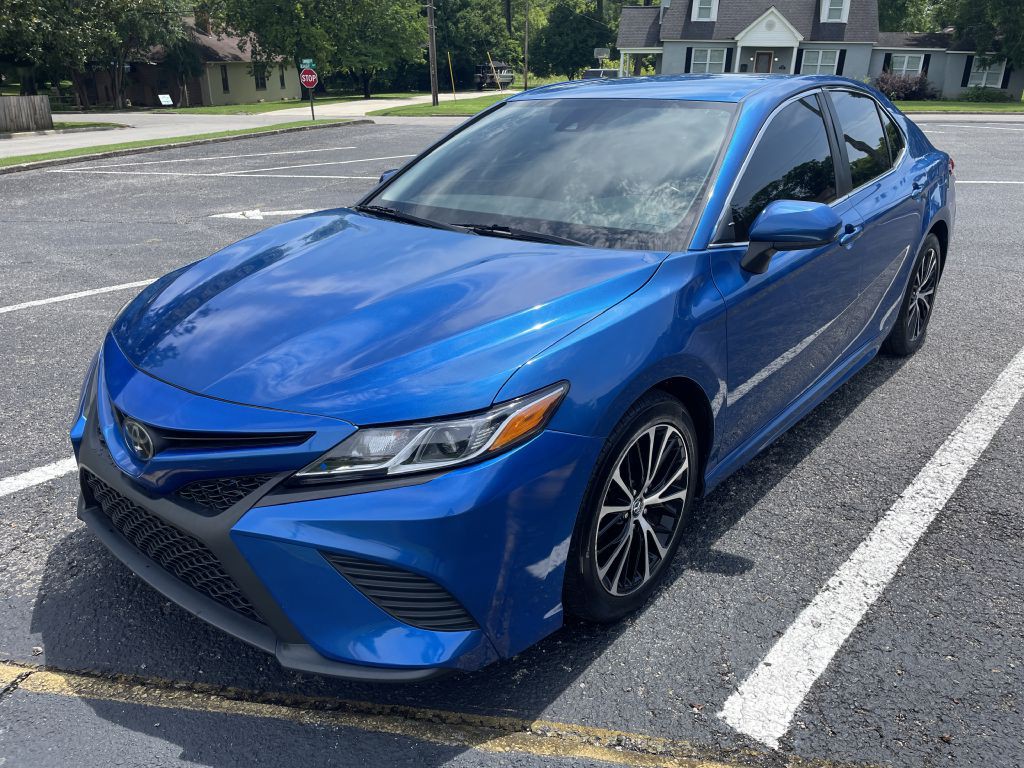 2019 Toyota Camry Image 3
