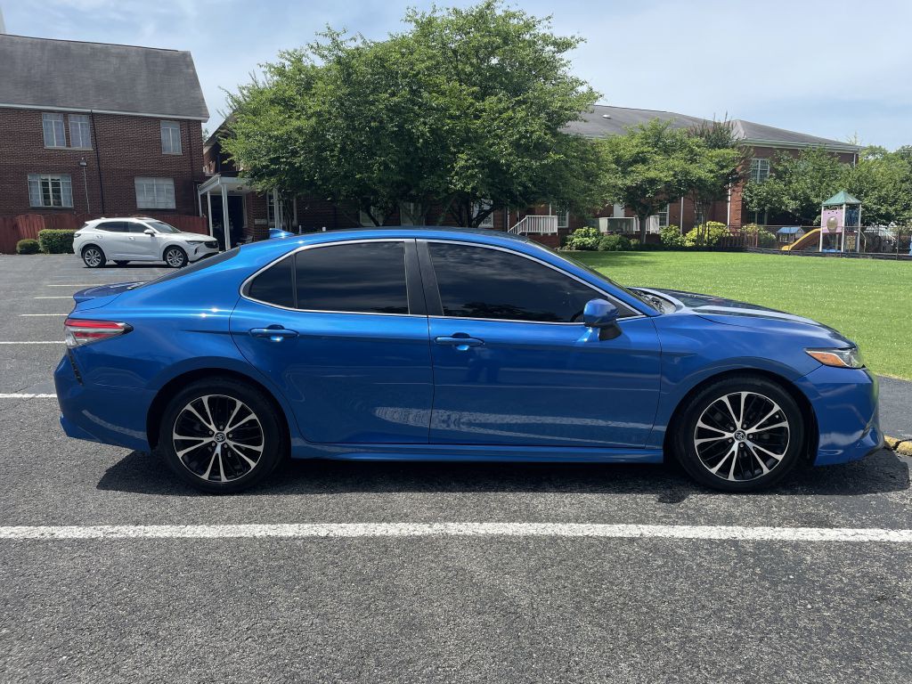 2019 Toyota Camry Image 8