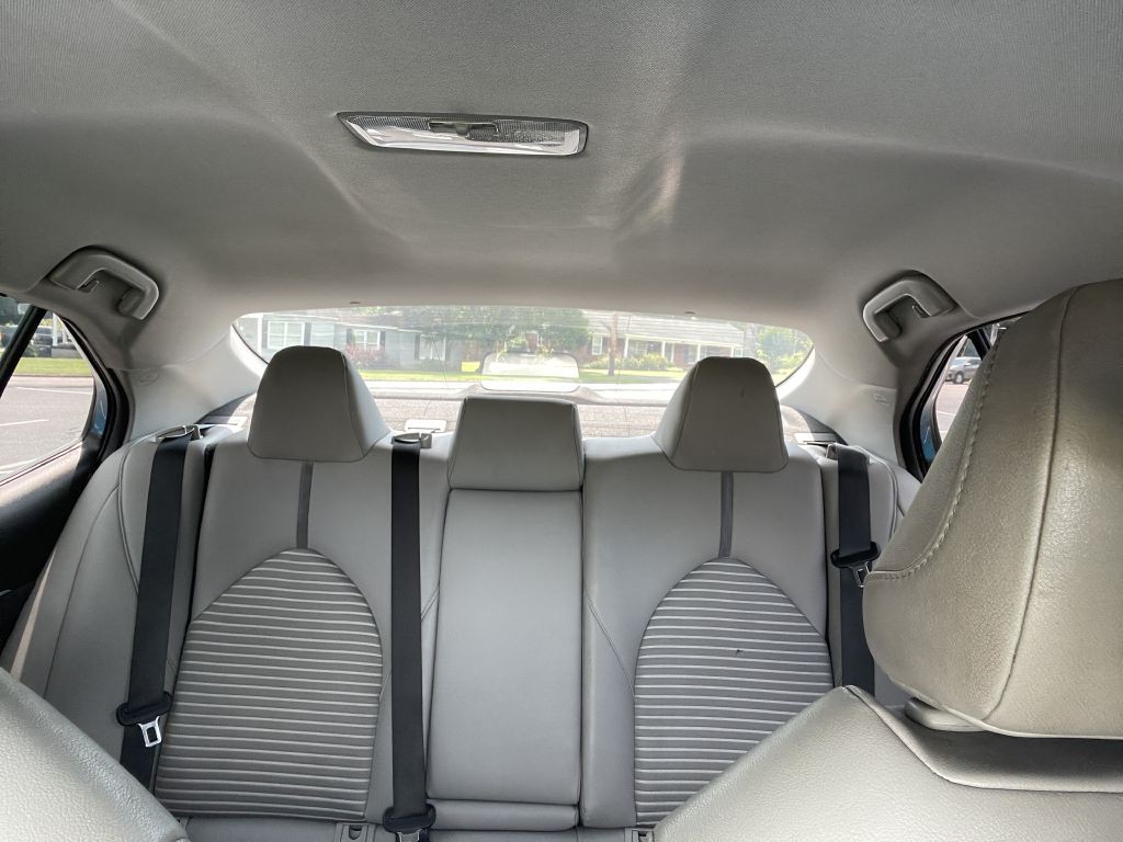 2019 Toyota Camry Image 15