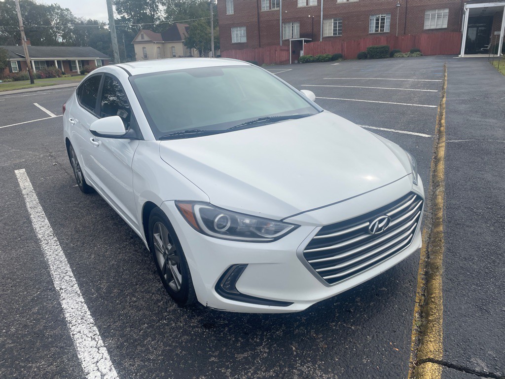 2017 Hyundai Elantra Image 1