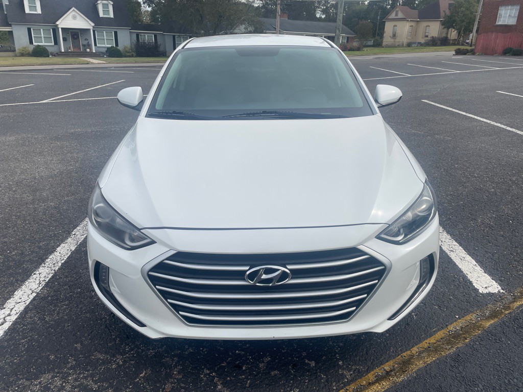 2017 Hyundai Elantra Image 2