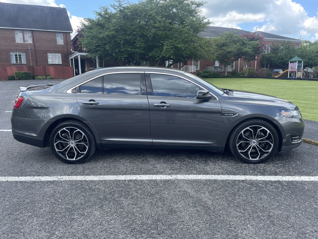 2015 Ford Taurus Image 8