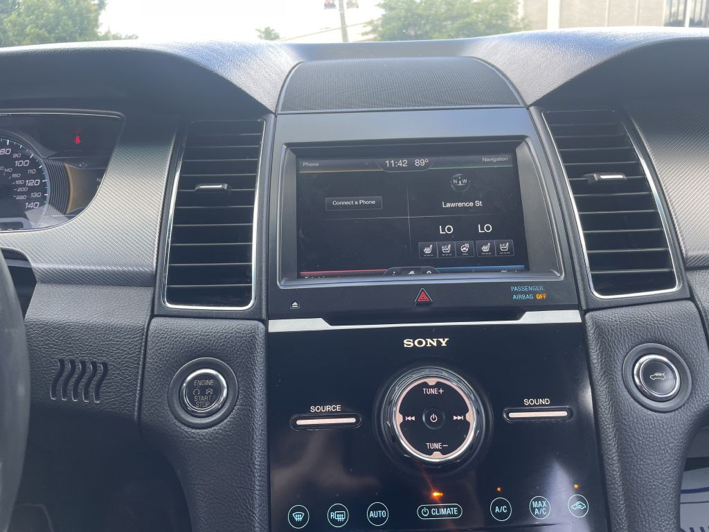 2015 Ford Taurus Image 14