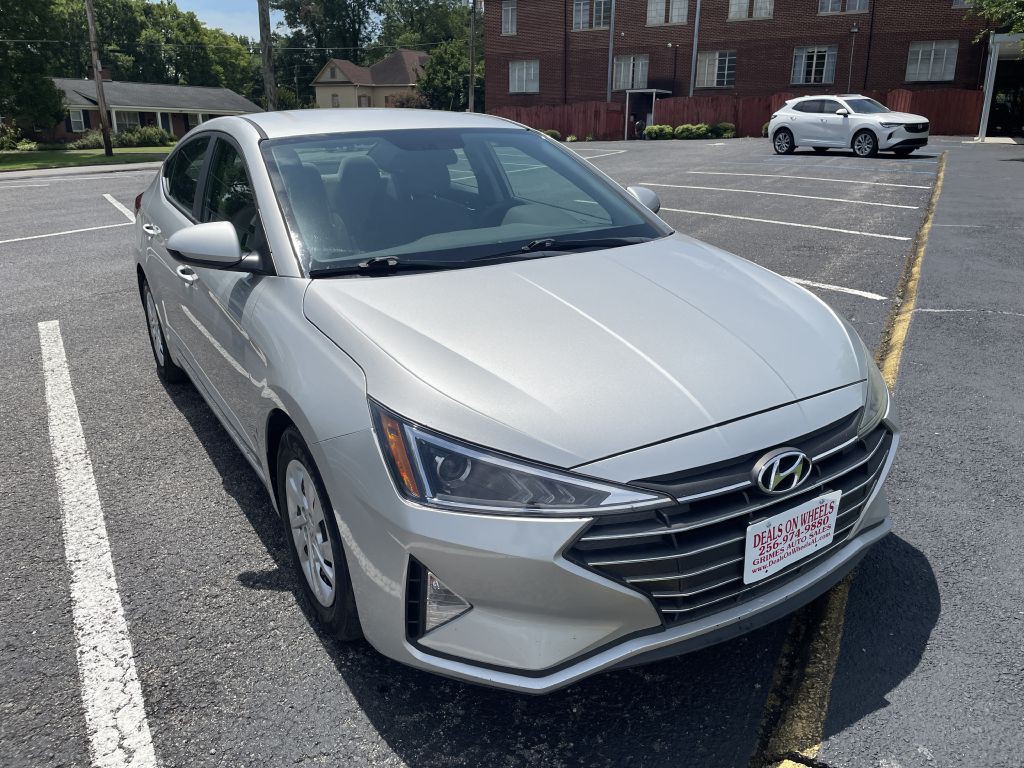 2019 Hyundai Elantra Image 1