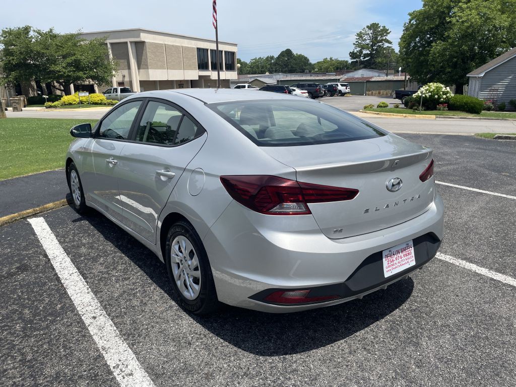 2019 Hyundai Elantra Image 5