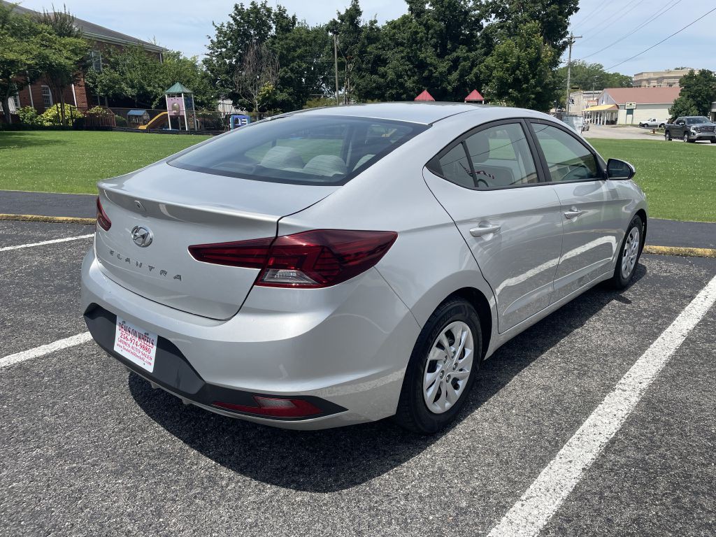 2019 Hyundai Elantra Image 7