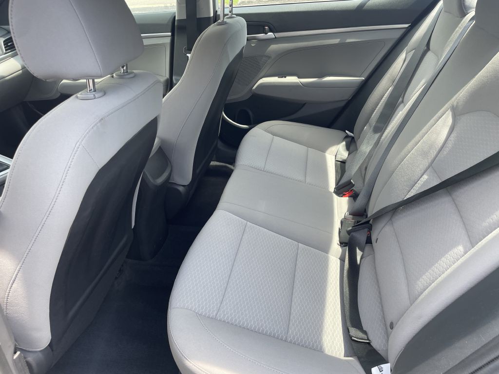 2019 Hyundai Elantra Image 11