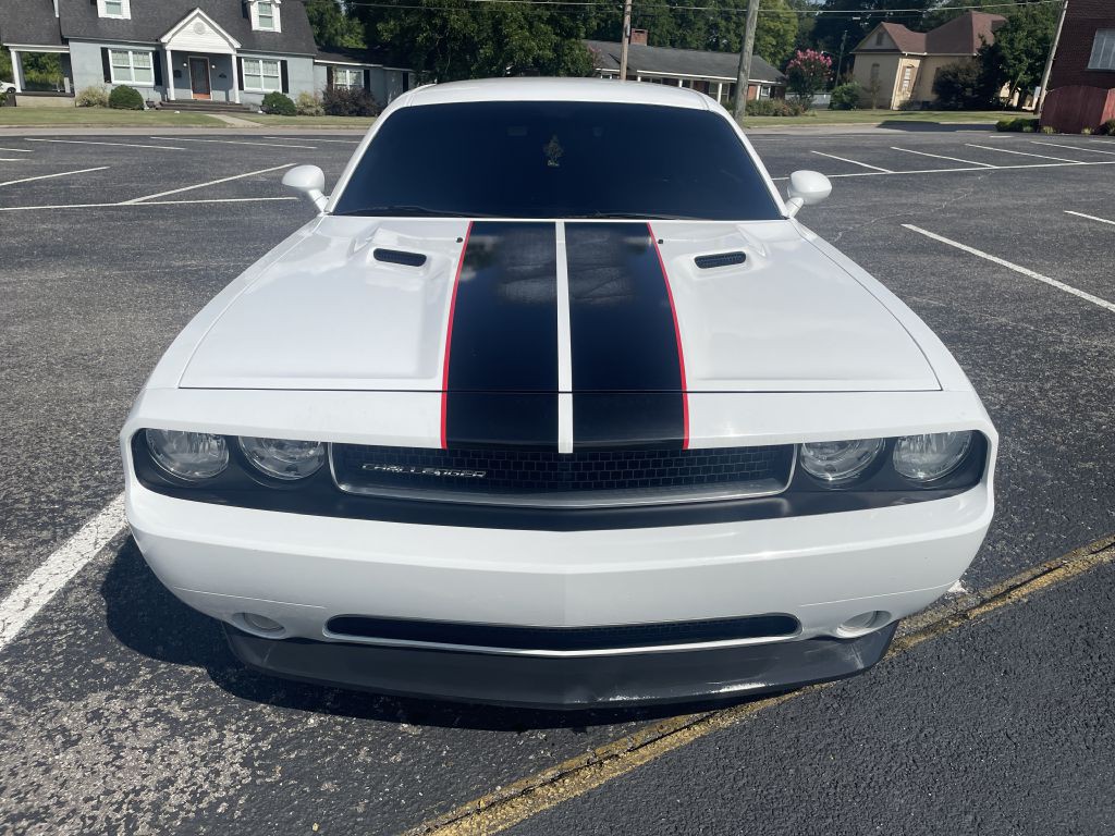 2011 Dodge Challenger Image 2