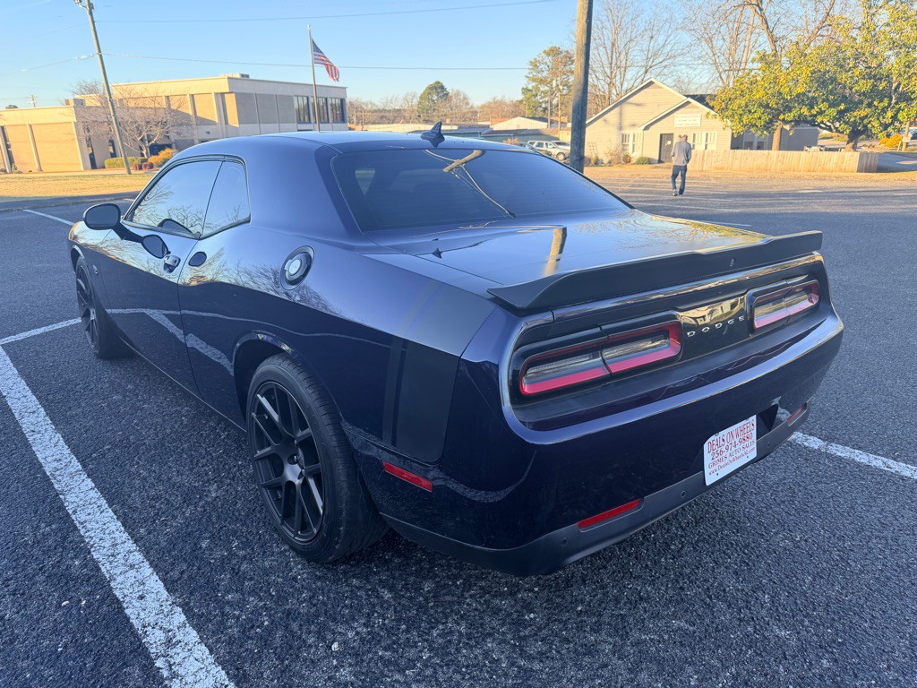 2016 Dodge Challenger Image 5