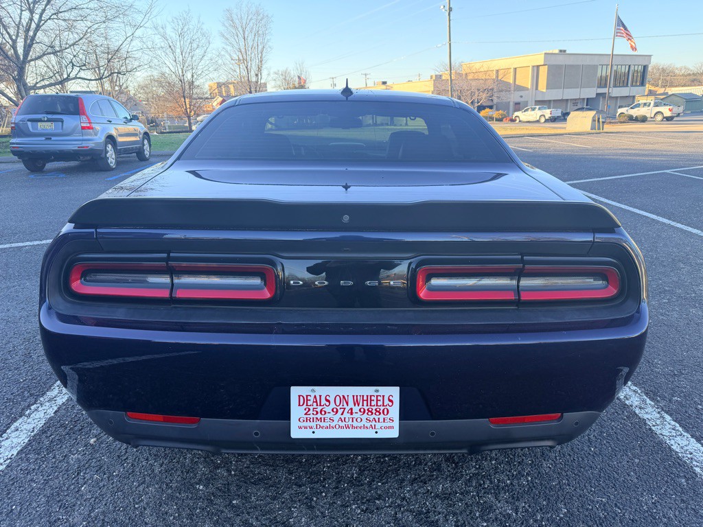 2016 Dodge Challenger Image 6