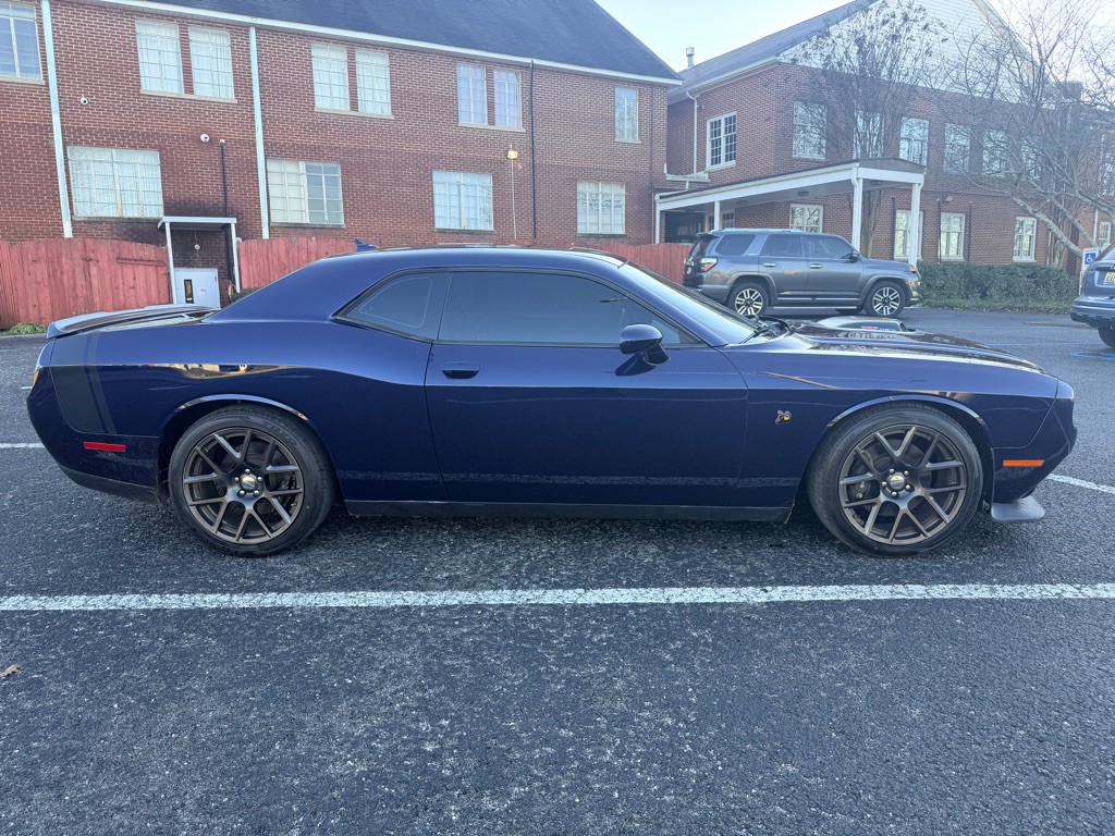 2016 Dodge Challenger Image 8
