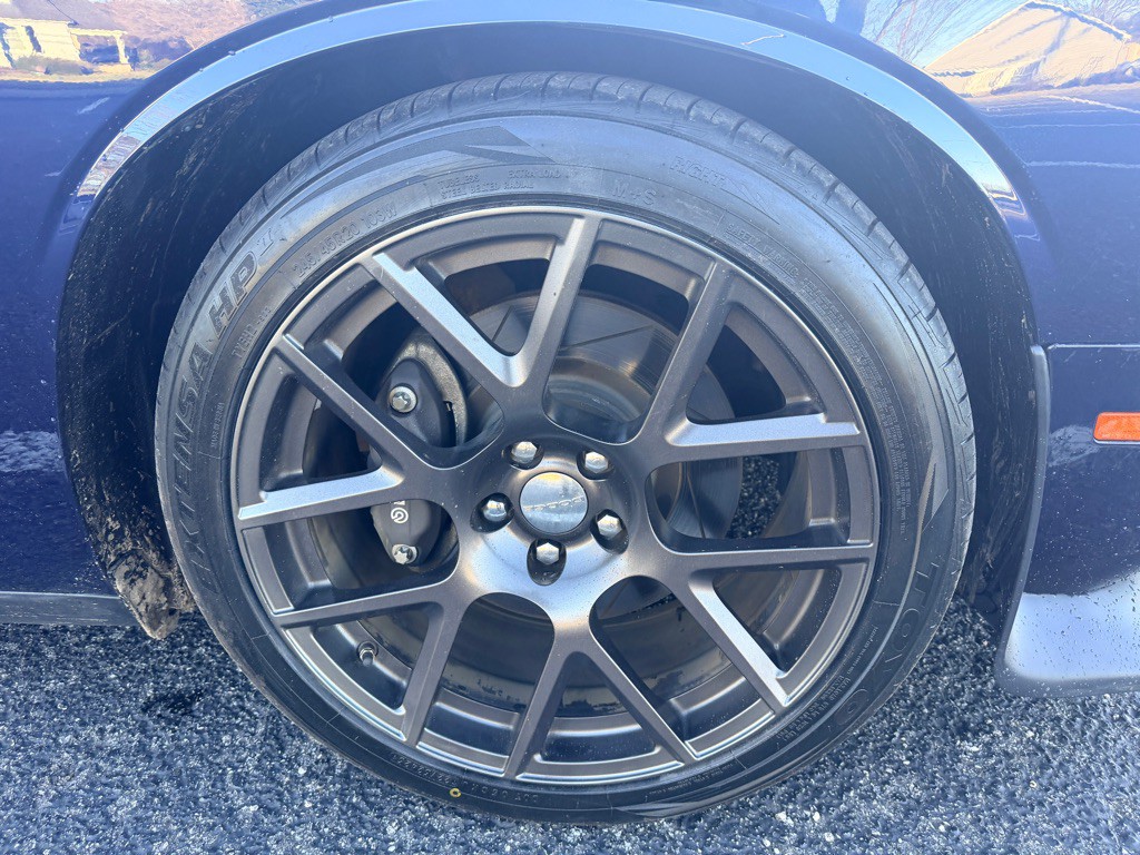 2016 Dodge Challenger Image 9