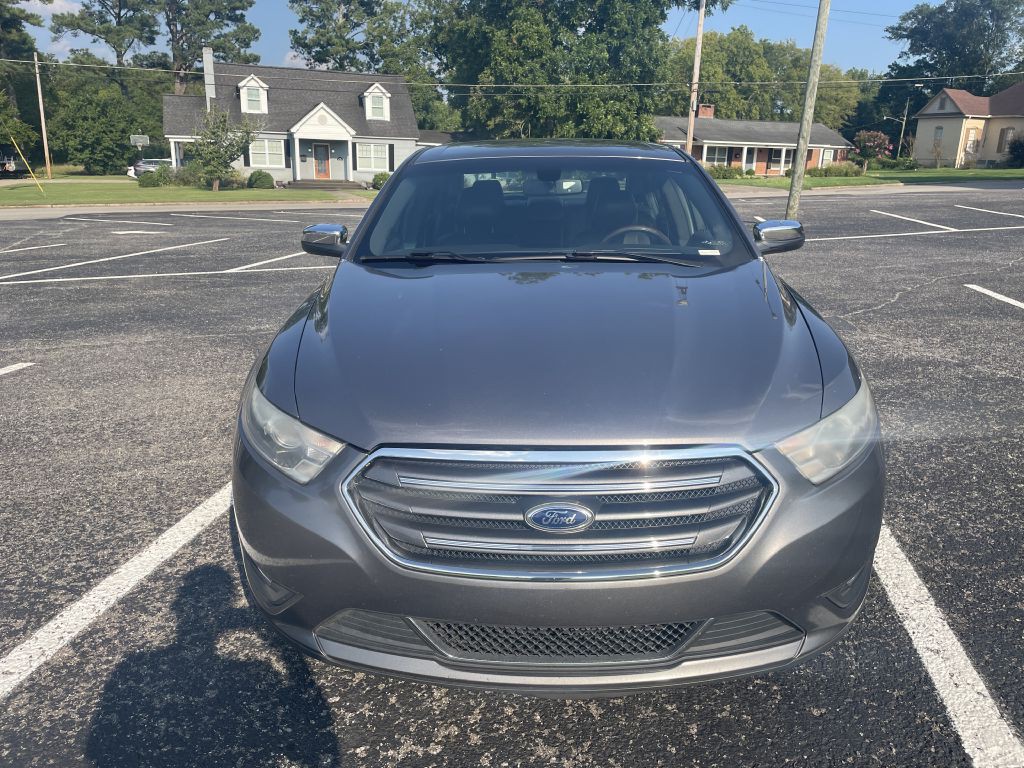 2014 Ford Taurus Image 2