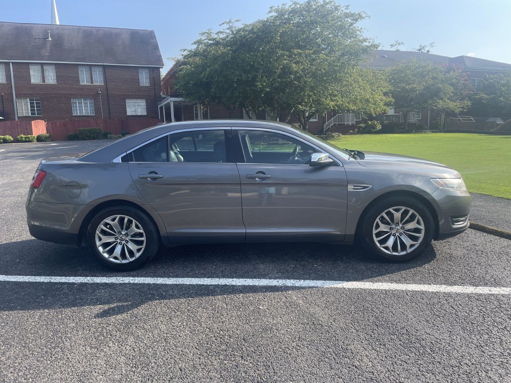 2014 Ford Taurus Image 8
